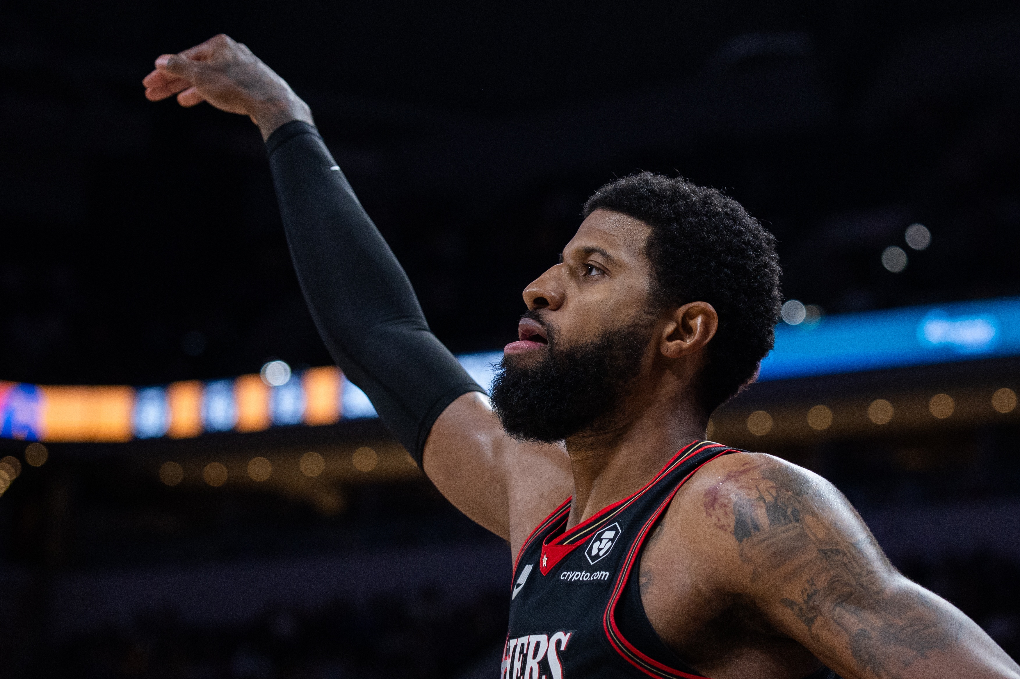 开云体育官网-打了10分钟好球！乔治全场11分5板2助 11分全是首节所得